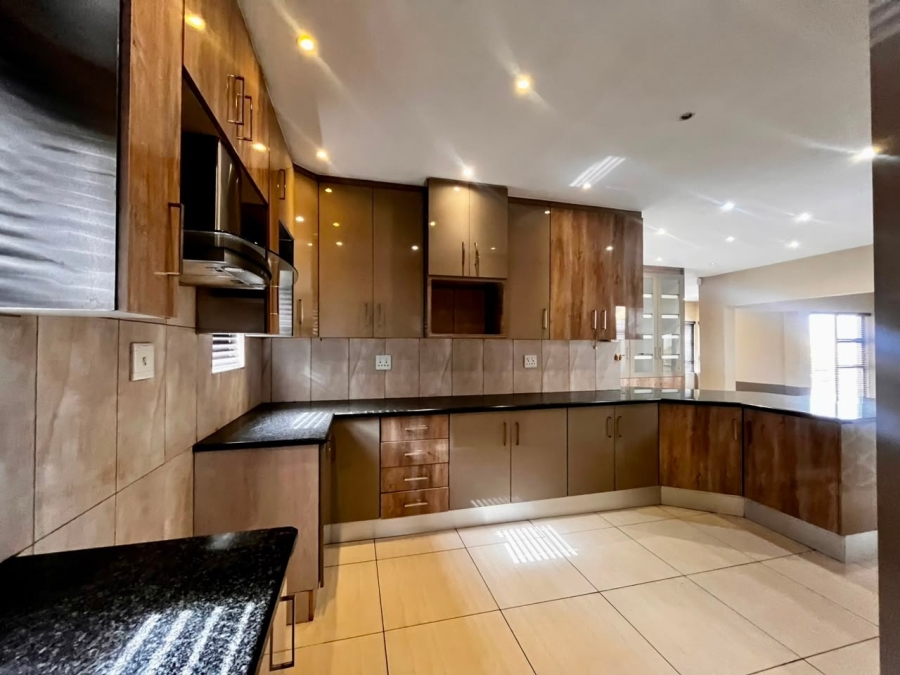 To Let 3 Bedroom Property for Rent in Cashan North West